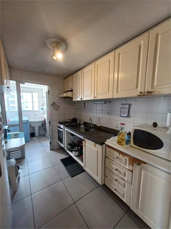 Apartamento à venda com 3 quartos, sendo 1 suíte, em Jardim das Acácias, São Paulo, SP