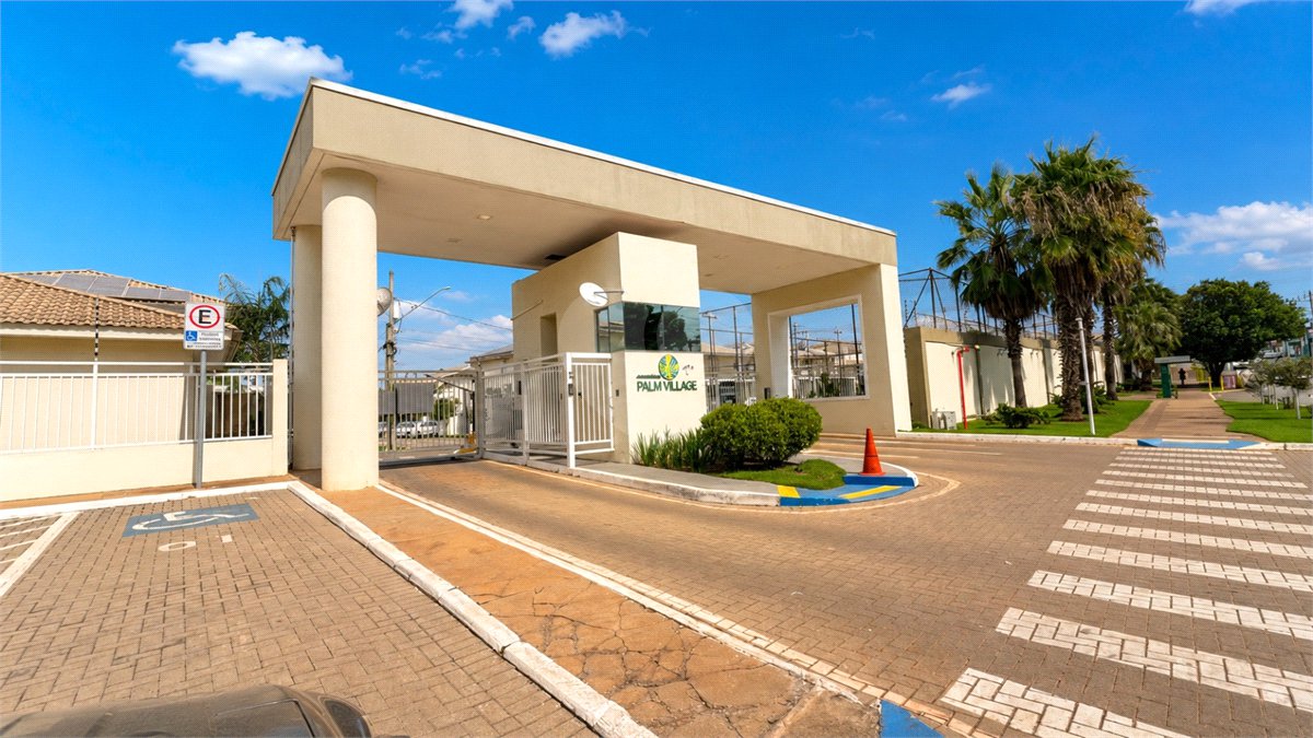 Casa à venda com 3 suítes no condomínio Palm Village, Cuiabá - MT