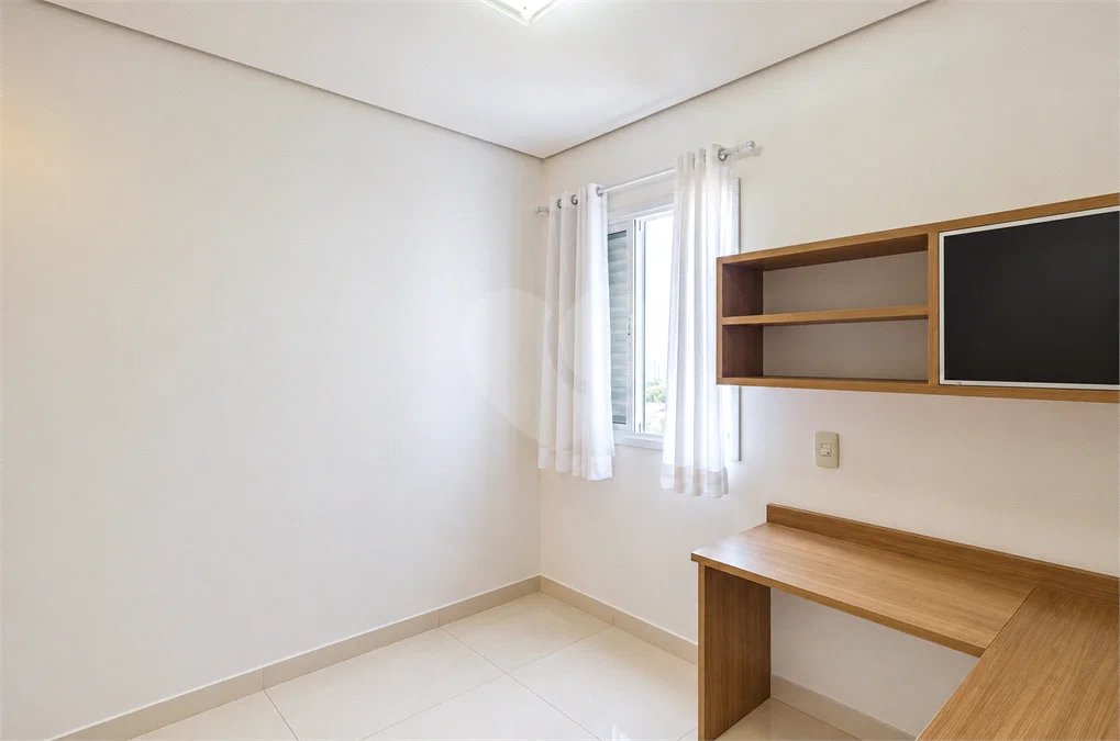 Apartamento de 84m² na Vila Lusitânia, em São Bernardo do Campo, com 3 dormitórios, suíte com varanda, 2 vagas cobertas, depósito privativo e lazer completo.