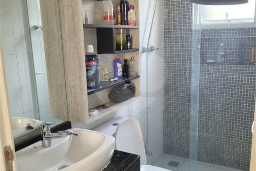 Casa à venda com 3 quartos, sendo 1 suíte, no condomínio Residencial Isabel, São Paulo - SP