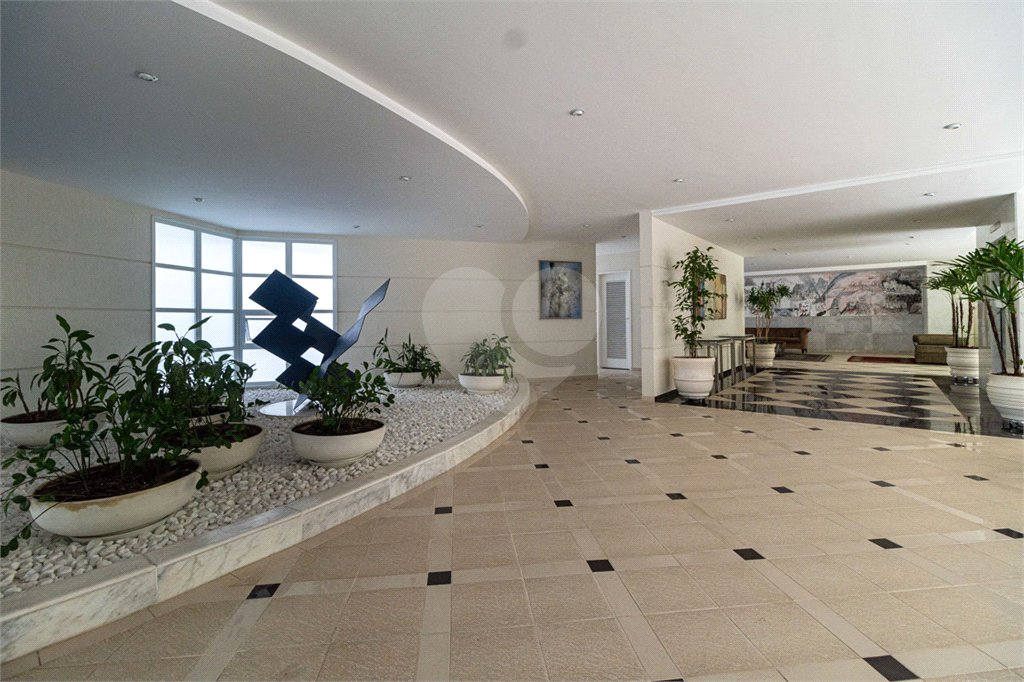 Apartamento à venda ou para alugar com 4 quartos, sendo 1 suíte,  em Jardim América, São Paulo, SP