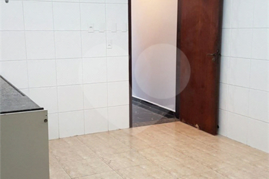 Sobrado à venda com 4 quartos, sendo 1 suíte,  em São Miguel Paulista, São Paulo, SP