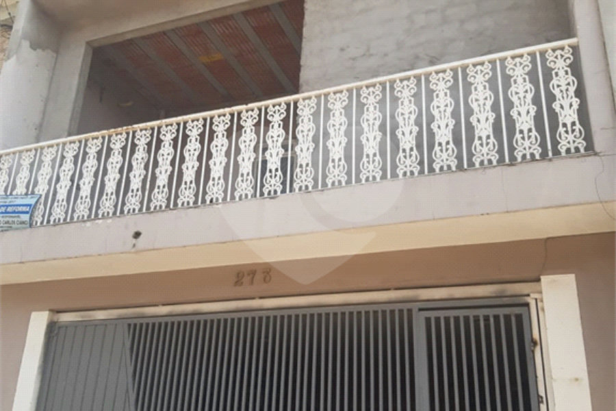 Sobrado à venda com 5 quartos, sendo 3 suítes, em Horto, São Paulo, SP