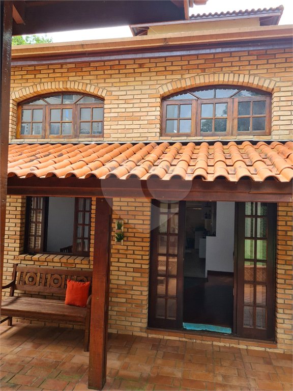 Sobrado à venda com 4 quartos, sendo 1 suíte,  em Jardim Leonor Mendes de Barros, São Paulo, SP