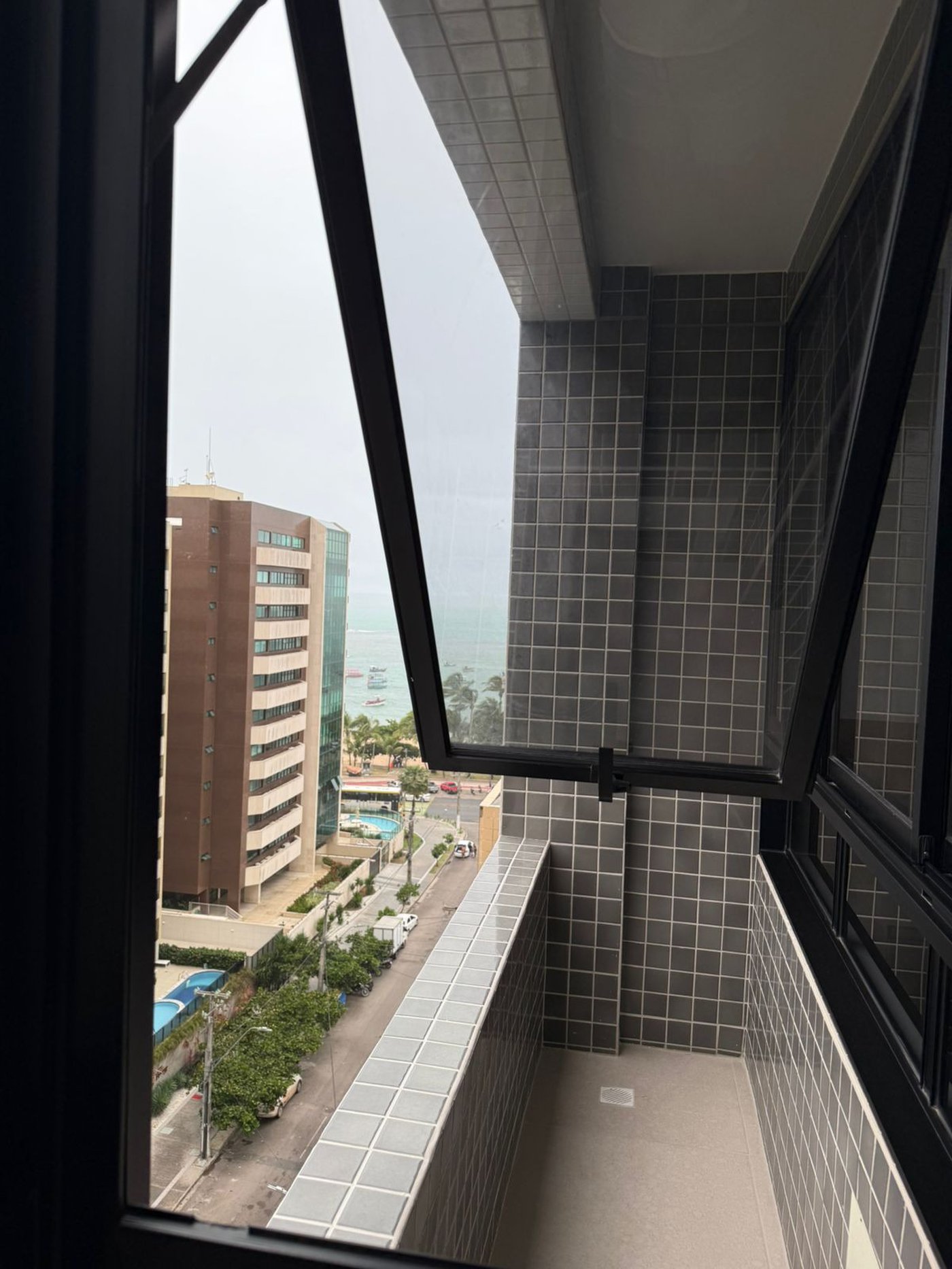 Apartamento à venda com 2 quartos, sendo 1 suíte, em Ponta Verde, Maceió, AL