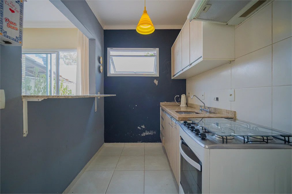 Casa à venda com 3 quartos, sendo 1 suíte,  no condomínio Queluz Vita - Casas, Cotia - SP