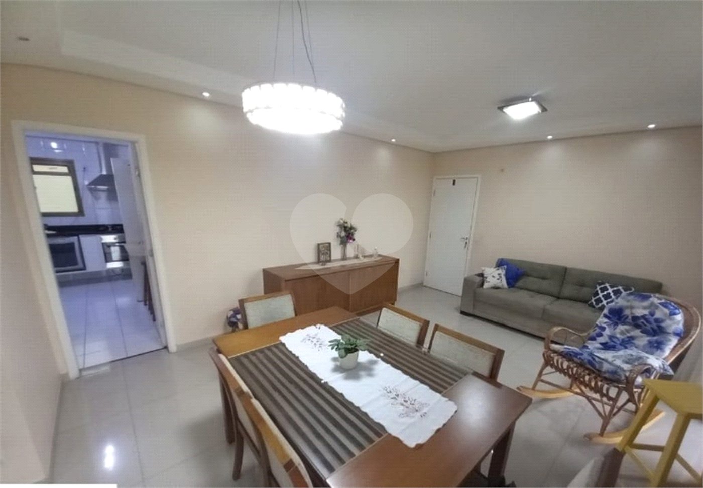 Apartamento à venda com 3 suítes em Santa Teresinha, São Paulo, SP