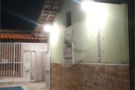 Casa à venda com 3 quartos no Centro, Bertioga, SP