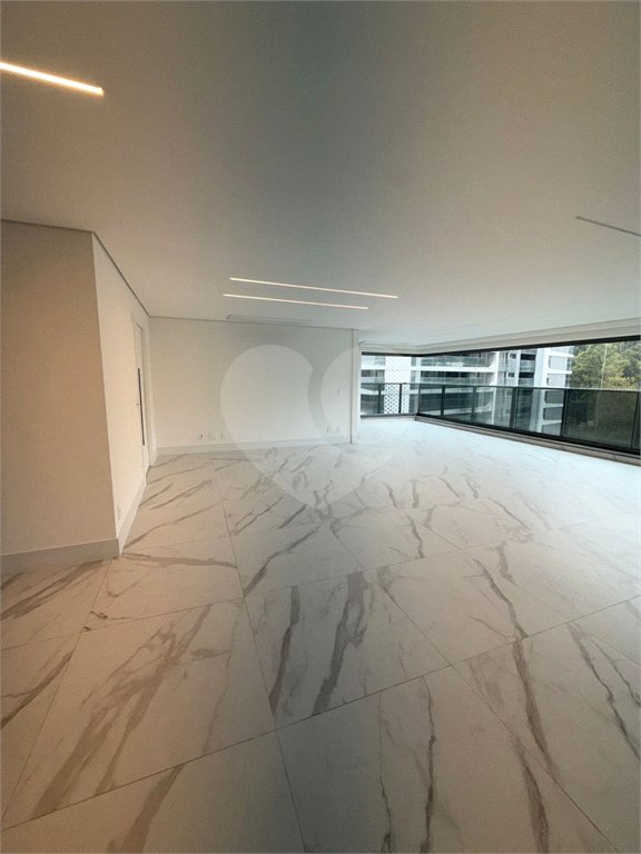 Apartamento para alugar com 4 suítes em Jardim Morumbi, São Paulo, SP