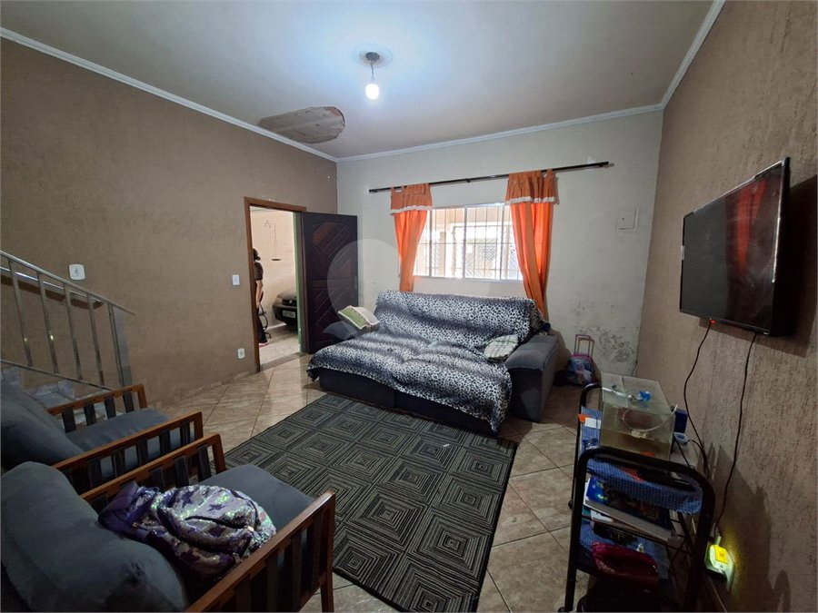 Casa à venda com 4 quartos, sendo 1 suíte,  em Vila Santa Maria, Guarulhos, SP