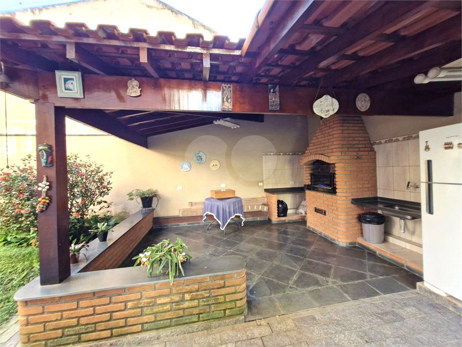 Casa à venda com 4 quartos, sendo 1 suíte, em Alto da Boa Vista, São Paulo, SP