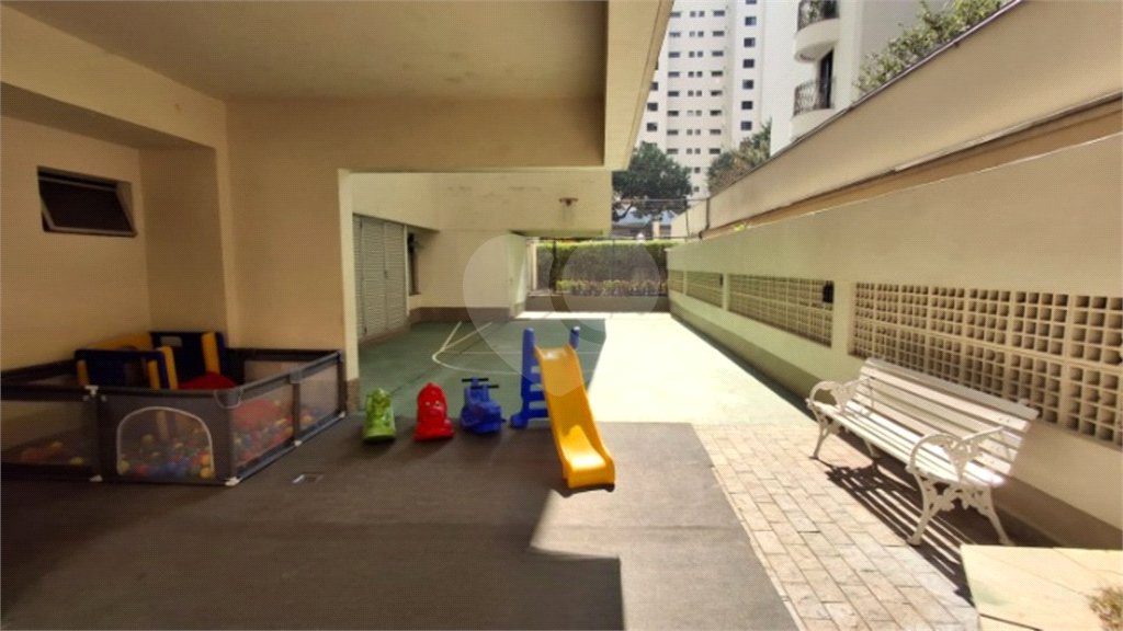 Apartamento à venda com 3 quartos, sendo 1 suíte,  em Indianópolis, São Paulo, SP