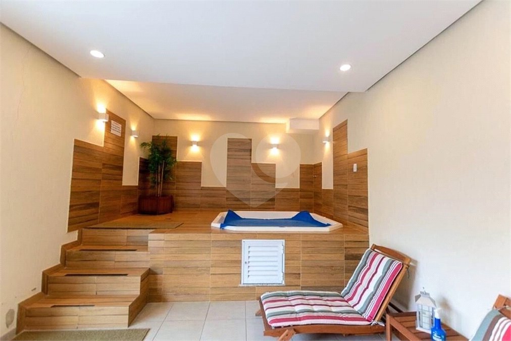 Apartamento à venda com 2 quartos, sendo 1 suíte, em Praça da Bandeira, Rio de Janeiro, RJ