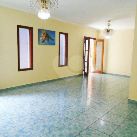 Casa Térrea à venda com 3 suítes em Jardim Petrópolis, São Paulo, SP