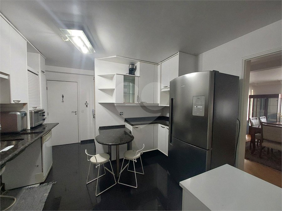 Apartamento à venda com 3 quartos, sendo 2 suítes,  em Cidade São Francisco, São Paulo, SP
