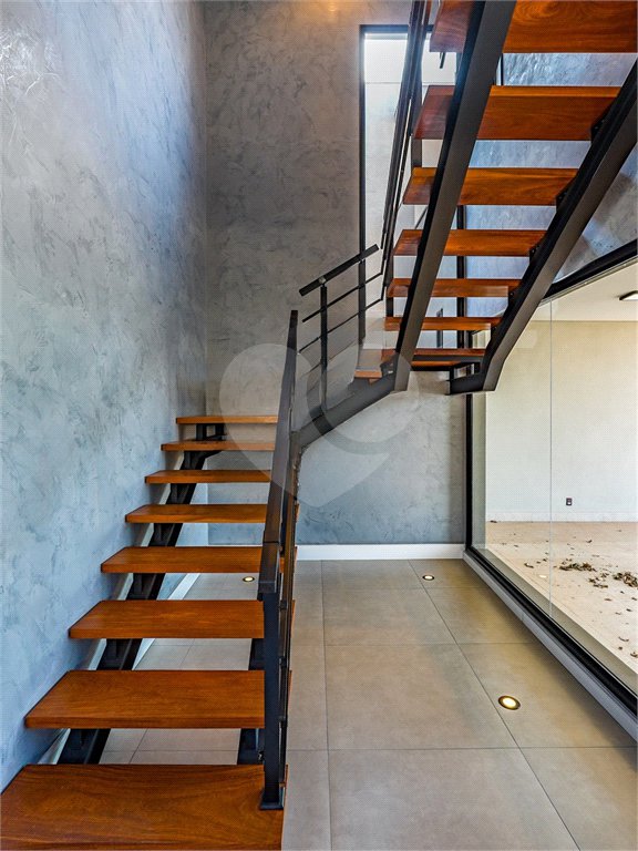 Casa à venda com 3 quartos, sendo 2 suítes, no condomínio Residencial Mont'alcino, Valinhos - SP