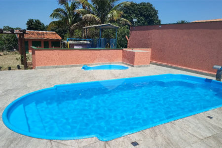 Casa à venda com 3 quartos, sendo 1 suíte, no condomínio Residencial Terras de Vera Cruz, Vera Cruz - SP