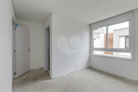 Casa à venda com 4 suítes no condomínio Venezia, São Paulo - SP