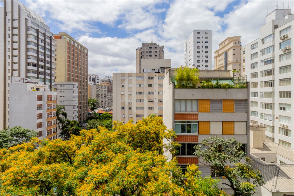Apartamento à venda com 3 suítes em Jardim América, São Paulo, SP