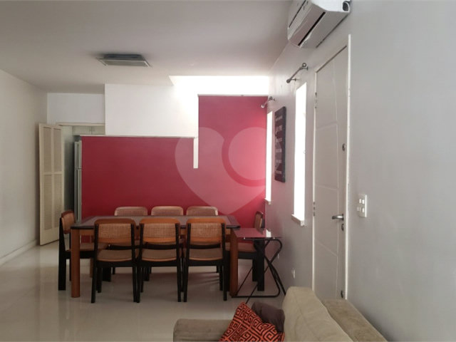 Sobrado à venda com 3 quartos, sendo 1 suíte,  em Chácara Santo Antônio (zona Sul), São Paulo, SP