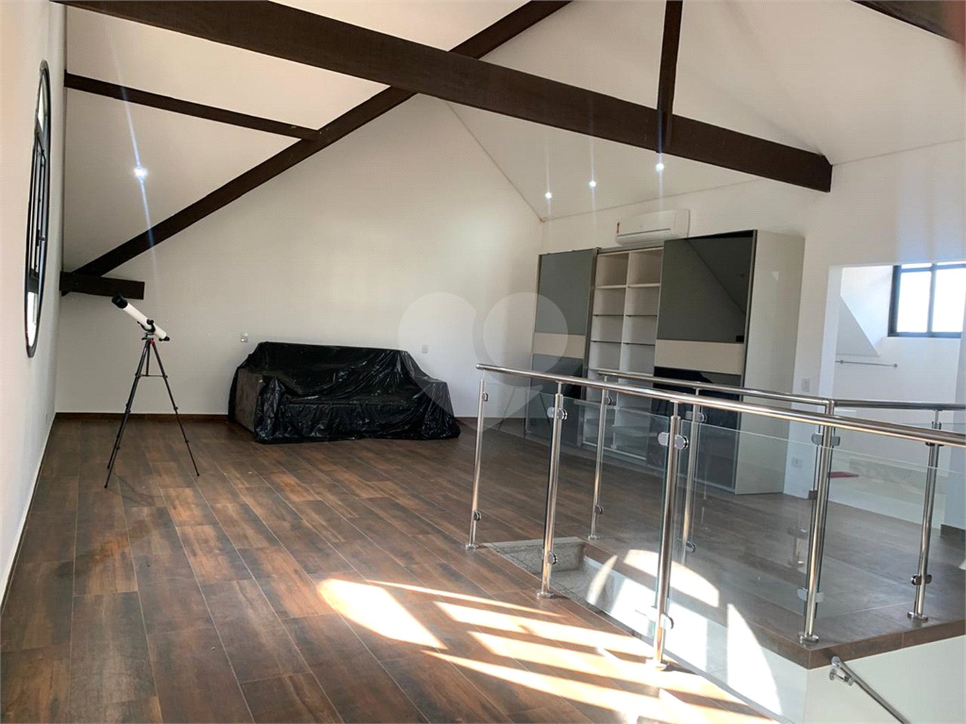 Casa à venda com 4 suítes no condomínio Vila Inglesa, Atibaia - SP