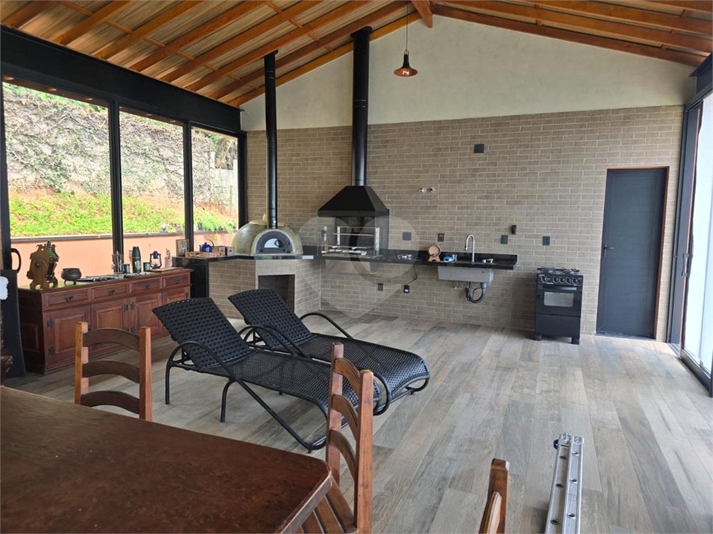 Casa à venda com 4 suítes no condomínio Terras de Santa Teresa II, Itupeva - SP