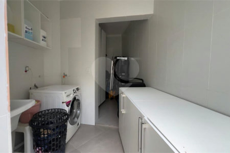 Casa à venda com 3 quartos, sendo 1 suíte,  no condomínio Jardim das Flores, Sorocaba - SP
