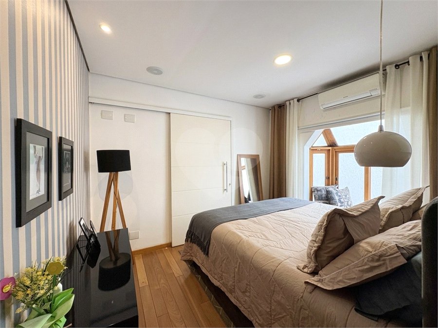 Casa à venda com 3 quartos, sendo 1 suíte, em Brooklin Paulista, São Paulo, SP