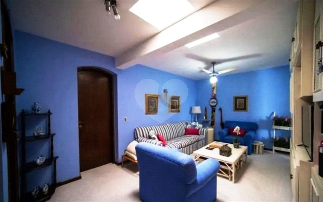 Casa à venda com 5 quartos, sendo 2 suítes,  em Jardim Everest, São Paulo, SP