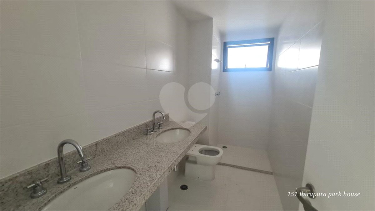 Apartamento à venda com 3 suítes em Moema, São Paulo, SP