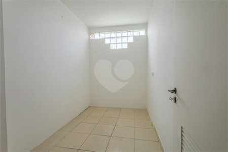 Casa à venda com 3 quartos, sendo 2 suítes, em Jardim Santa Cecília, Guarulhos, SP