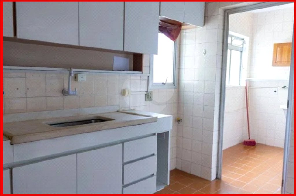 Apartamento à venda com 3 quartos, sendo 1 suíte, em Bosque da Saúde, São Paulo, SP
