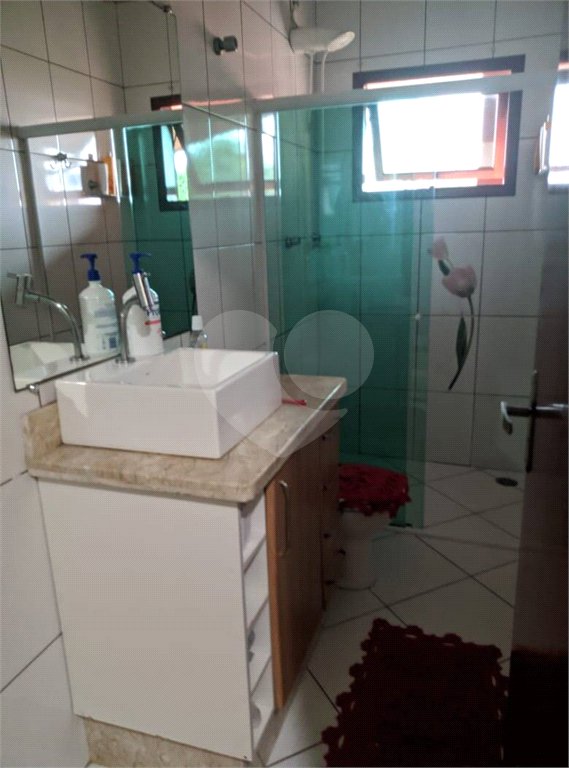 Sobrado à venda com 3 quartos, sendo 1 suíte,  em Jardim Vitória, Suzano, SP