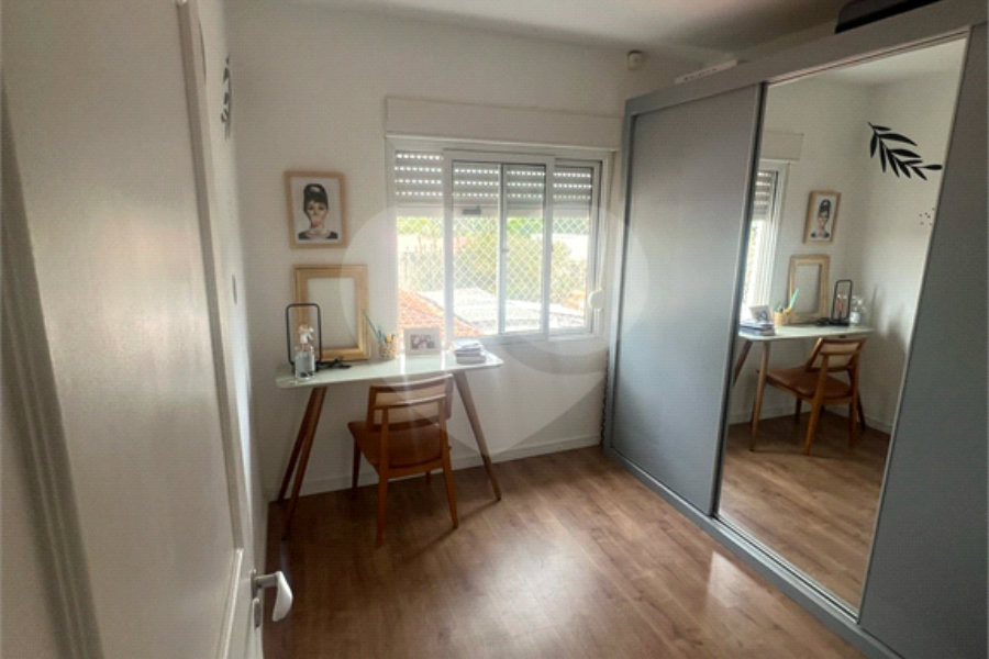 Sobrado à venda com 3 quartos, sendo 1 suíte,  em Vila Irmãos Arnoni, São Paulo, SP