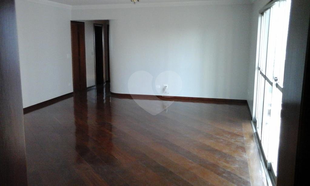 Apartamento à venda com 3 quartos, sendo 1 suíte, em Vila Anglo Brasileira, São Paulo, SP