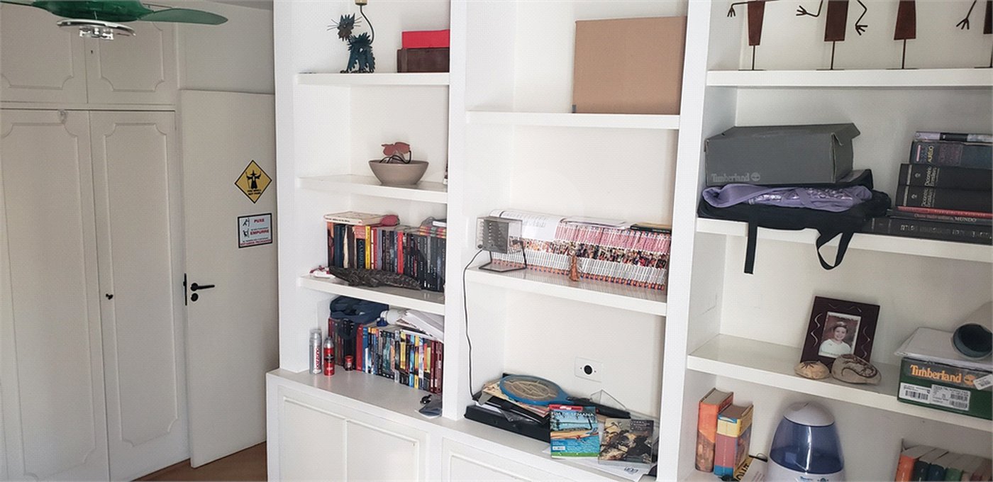 Apartamento à venda com 3 quartos, sendo 1 suíte, em Santa Cecília, São Paulo, SP
