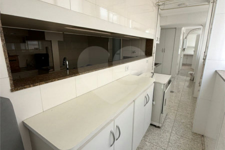 Apartamento à venda com 3 quartos, sendo 1 suíte, em Santa Cecília, São Paulo, SP