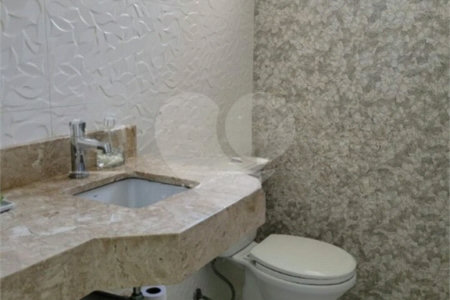 Casa à venda com 3 quartos, sendo 1 suíte, no condomínio Terrara, São Paulo - SP