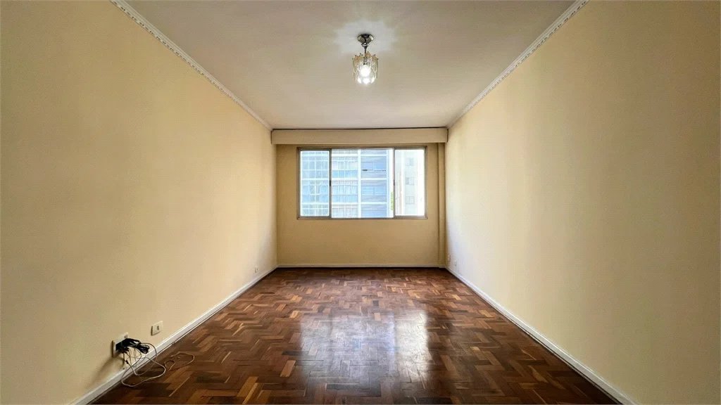 Apartamento à venda com 3 quartos, sendo 1 suíte,  em Pinheiros, São Paulo, SP
