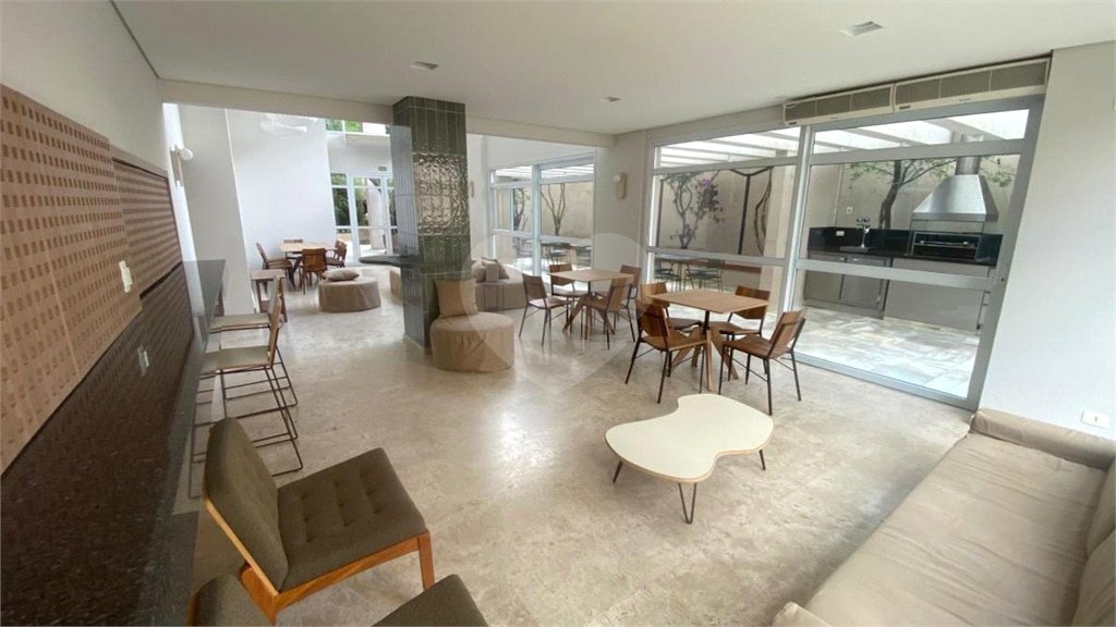 Apartamento à venda com 3 suítes em Vila Romana, São Paulo, SP