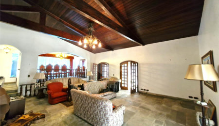 Casa Térrea à venda com 5 quartos, sendo 3 suítes,  em Granja Julieta, São Paulo, SP