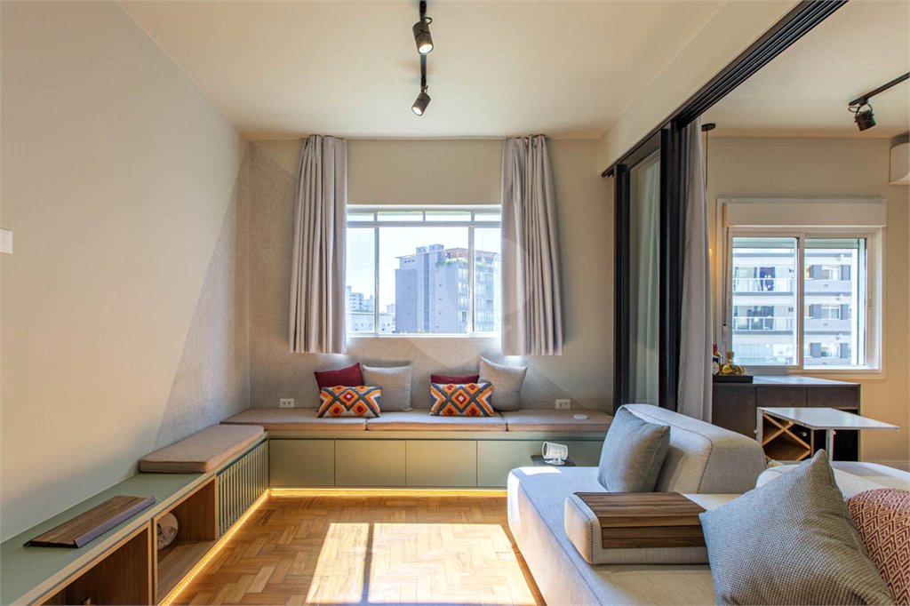 Apartamento à venda com 2 quartos, sendo 1 suíte, em Pinheiros, São Paulo, SP