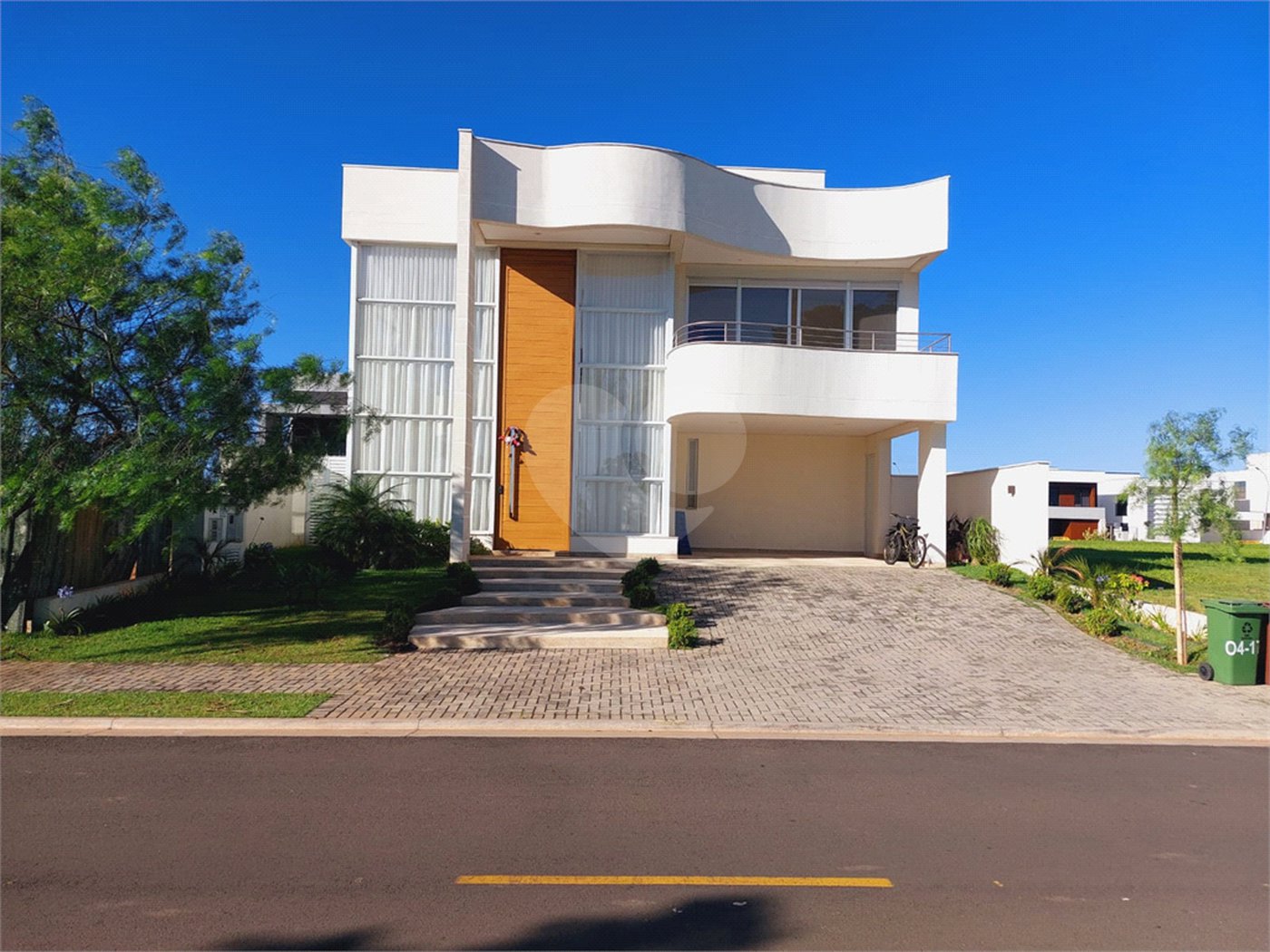 Casa à venda com 3 quartos, sendo 2 suítes, no condomínio Alphaville Nova Esplanada 4, Votorantim - SP