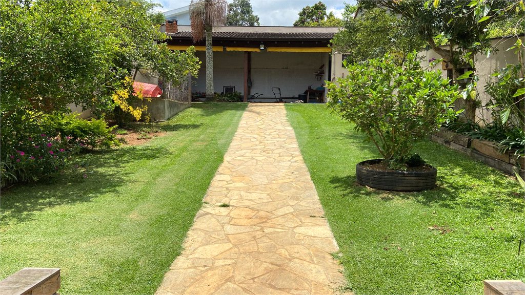 Sobrado à venda com 3 quartos, sendo 1 suíte,  em Vila Suissa, Mogi das Cruzes, SP