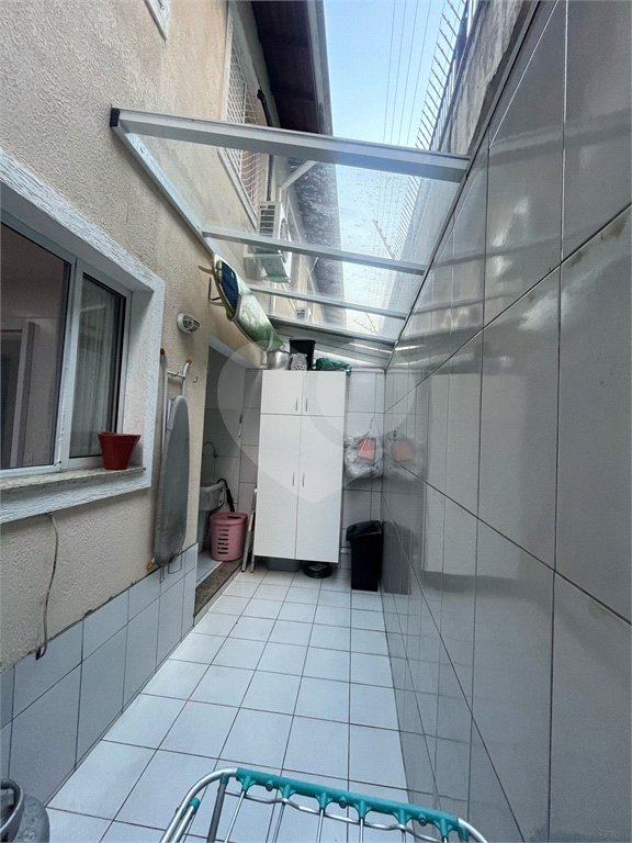 Casa à venda com 3 quartos, sendo 1 suíte, no condomínio Residencial Villagio Vitória, Guarulhos - SP