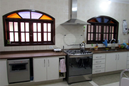 Casa à venda com 4 quartos, sendo 2 suítes, em Jardim Paulista, Atibaia, SP