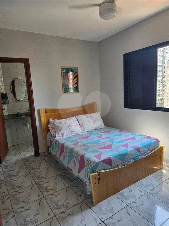 Belíssimo apartamento recém reformado na Praia Grande.