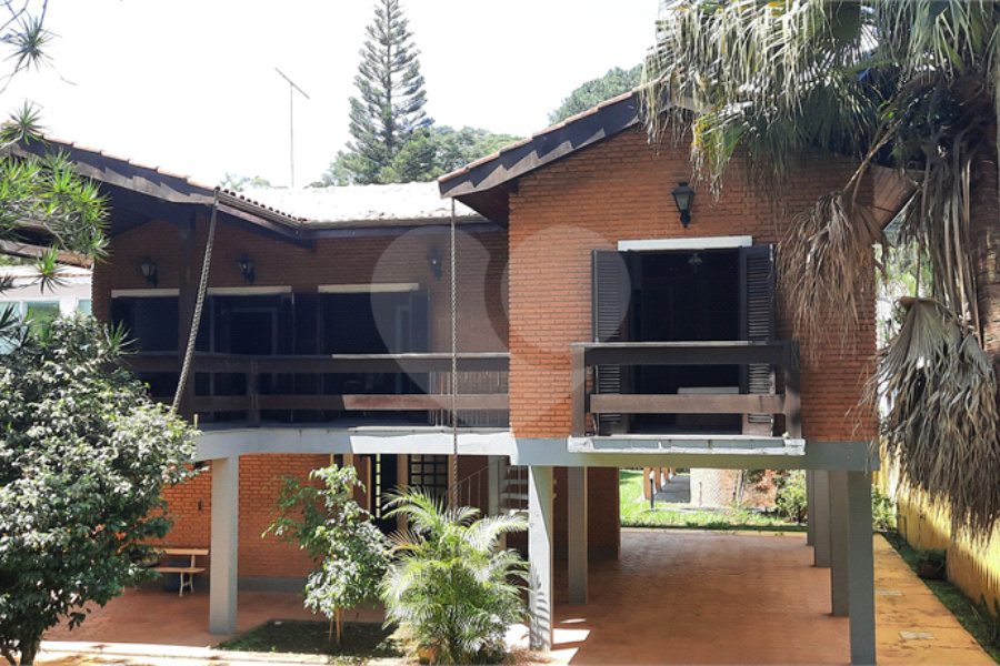 Casa à venda ou para alugar com 4 quartos, sendo 2 suítes, em Mantiqueira, Mairiporã, SP