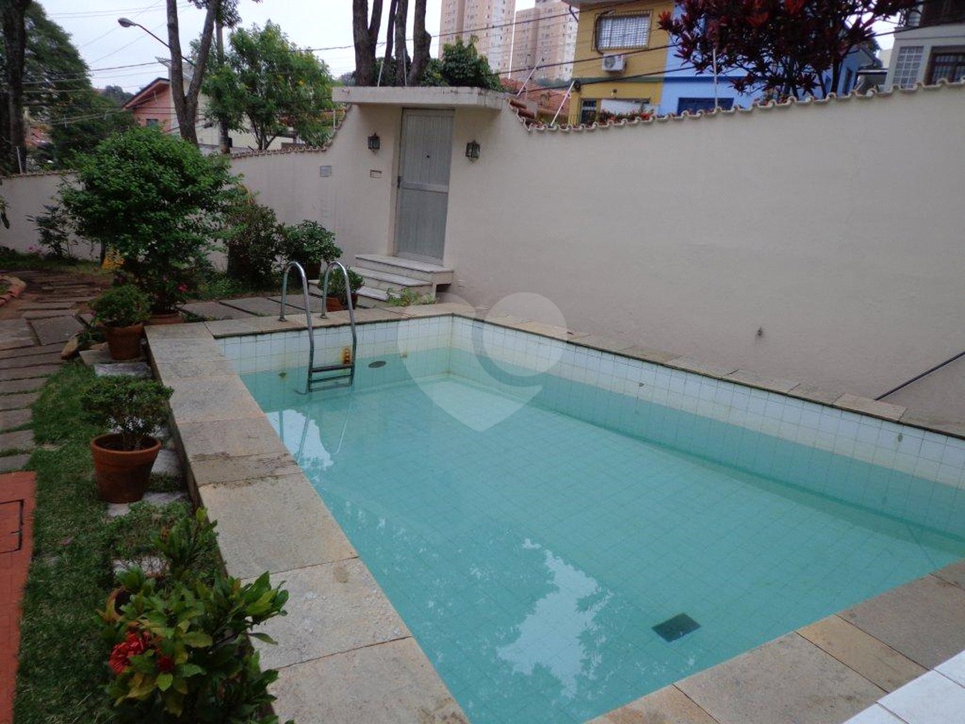 Casa à venda com 4 quartos, sendo 2 suítes,  em Jardim Bonfiglioli, São Paulo, SP