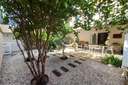 Casa à venda com 3 quartos, sendo 1 suíte, no condomínio São Domingos, Valinhos - SP